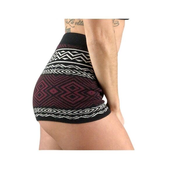 FOREVER 21 Pants - Forever 21 Aztec Patterned High Waist Hot shorts